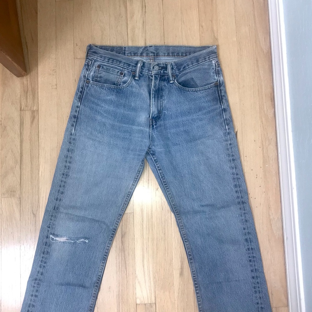 Levi’s worn wedgie mom jeans. Size 31x30